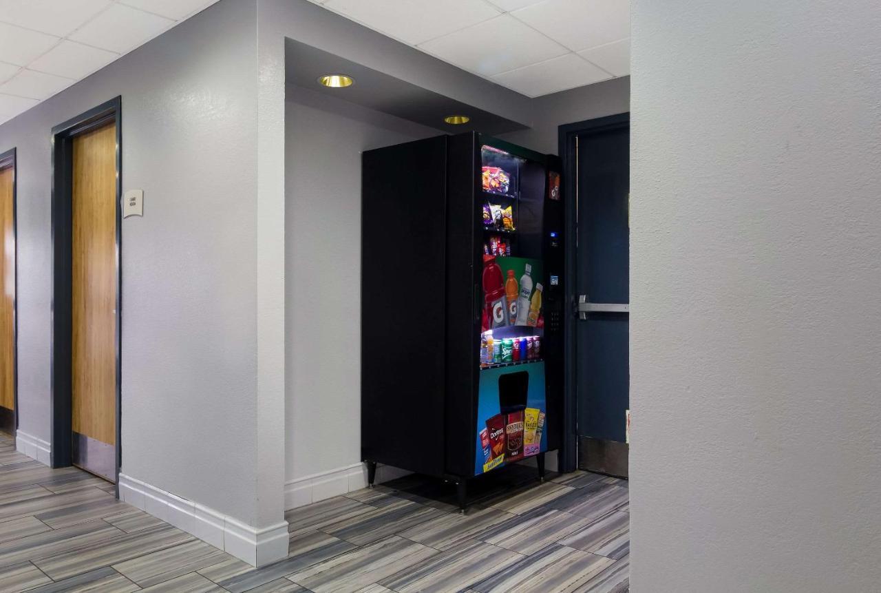 Quality Inn Houston Bagian luar foto