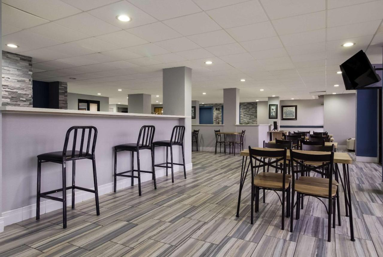 Quality Inn Houston Bagian luar foto