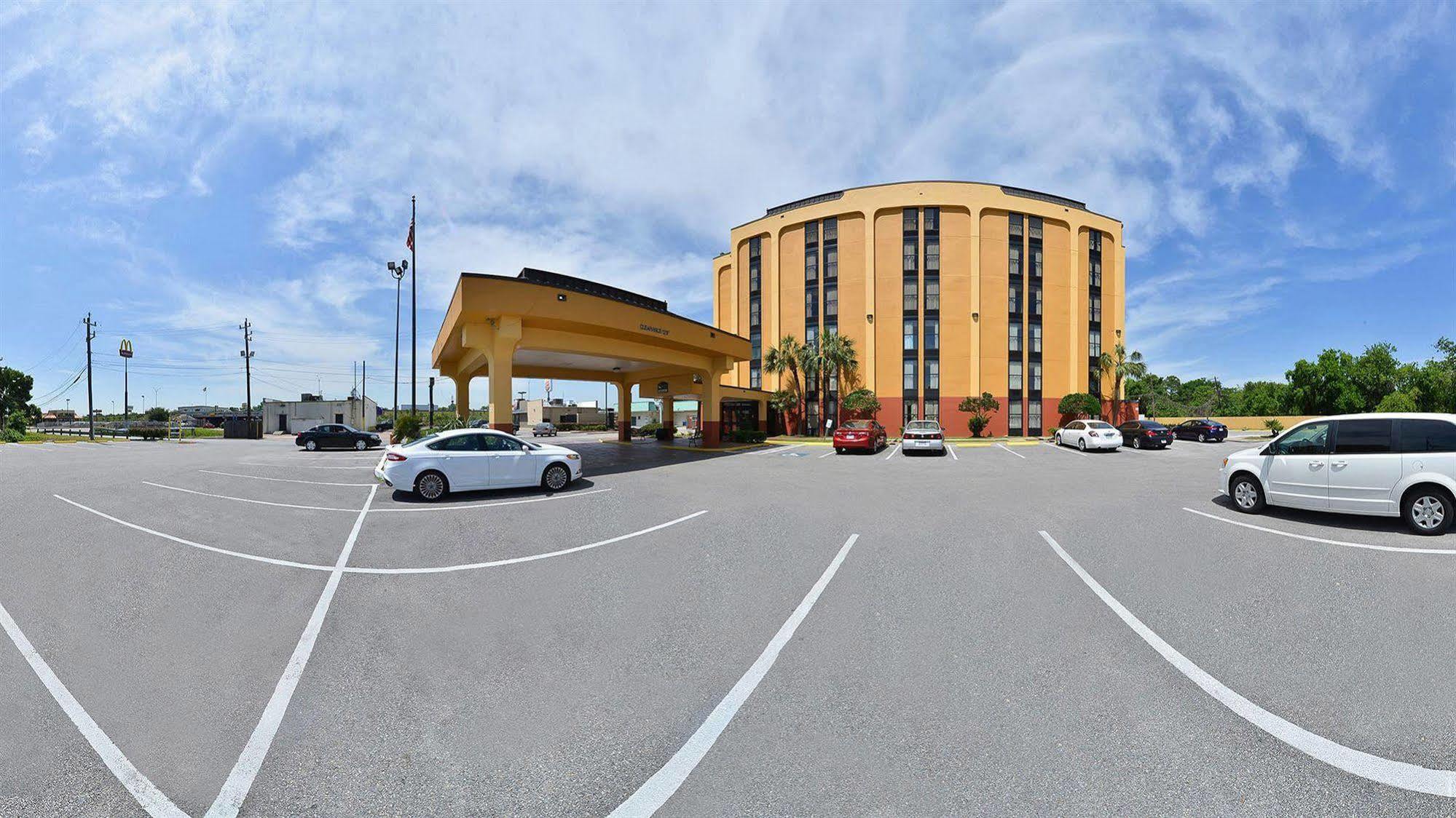 Quality Inn Houston Bagian luar foto